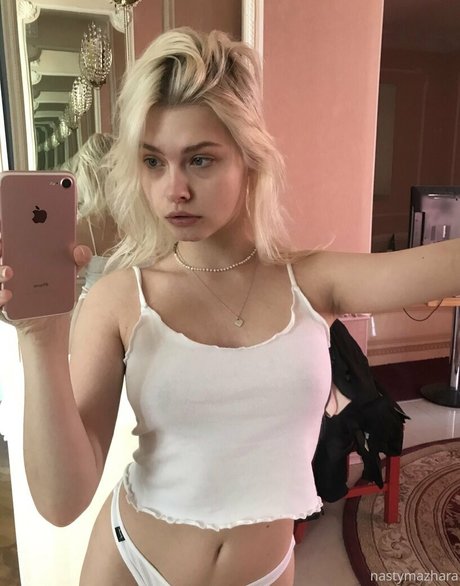 Nastymazhara jolie star du porno photos