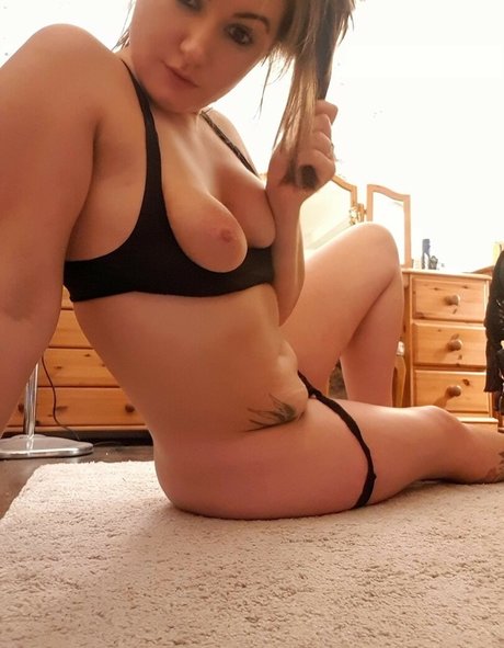 boredenglishwife étoile photo