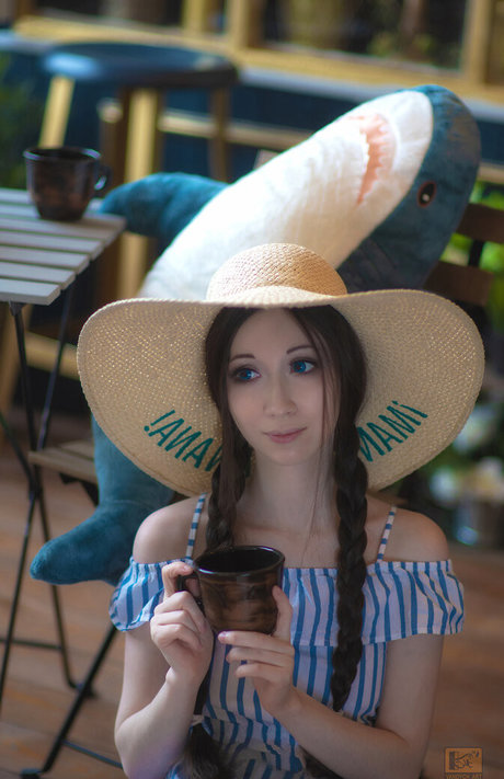 Alina Latypova actrice hd des photos