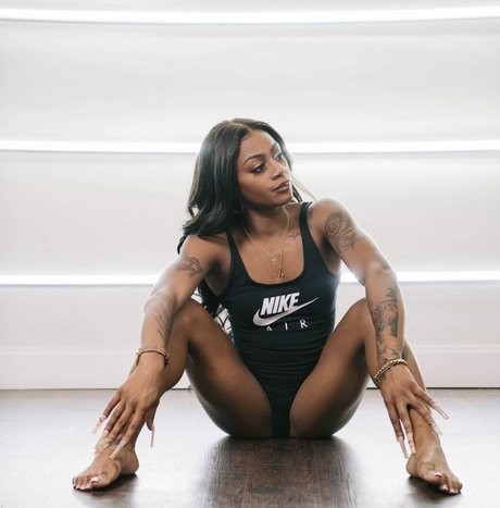 Sha Carri Richardson actrice sexy collection