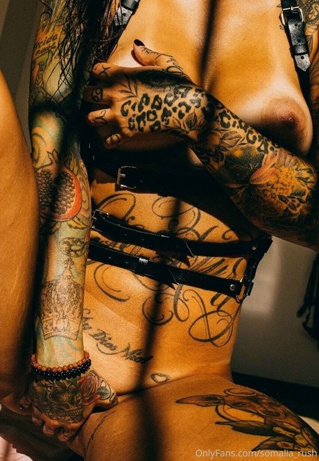 Sarah Schmidt modèle érotique collection