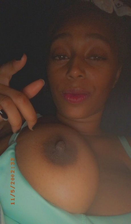 AmineBoobs69 actrice pornographique photos