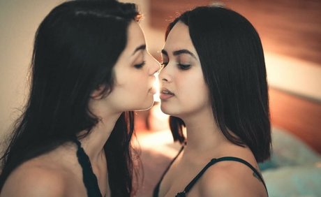 Daphine Quintanilha modèle chaud img