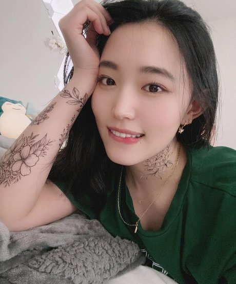 Yoojin nus de stars du porno collection