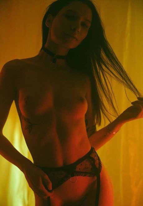 meneliza modèle joli archive