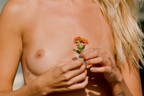 Sam Blacky modèle de haute qualité galeries