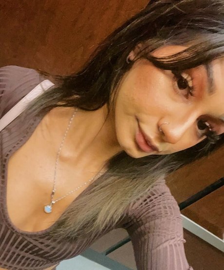 Bhavika Shah star pornographique image