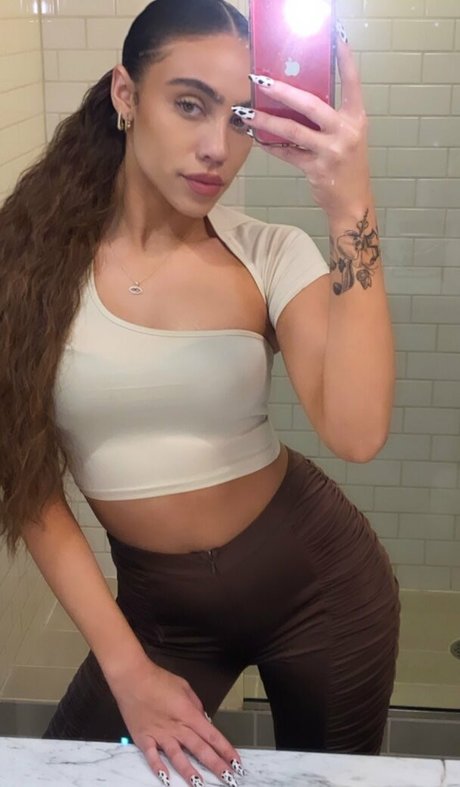 étudiants aux gros seins onlyfans jolie et gratuite img