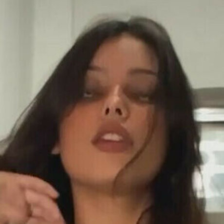 Issa Rodrigues modèle collection