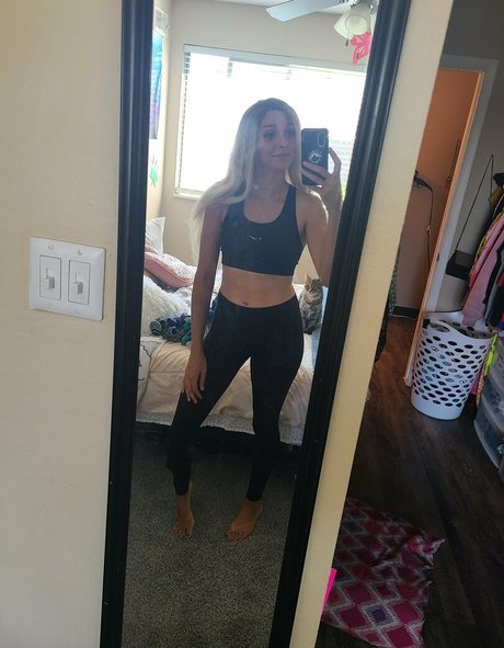 Alizae Baby jolie actrice collection