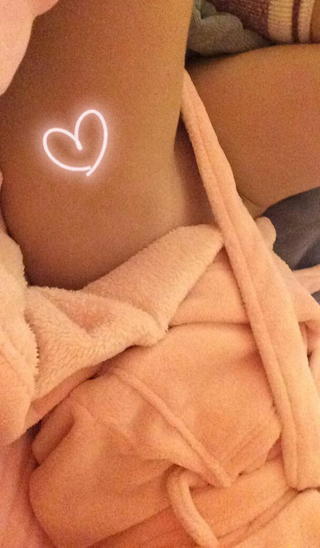 Lovelylillian haut modèle galerie