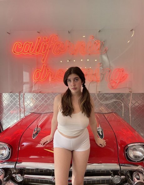 Molly Barkasy star pornographique galeries