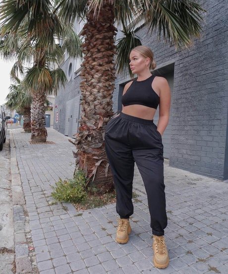 sexe lesbien onlyfans art meilleur img