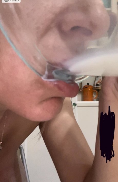 Milkmama modèle adulte image