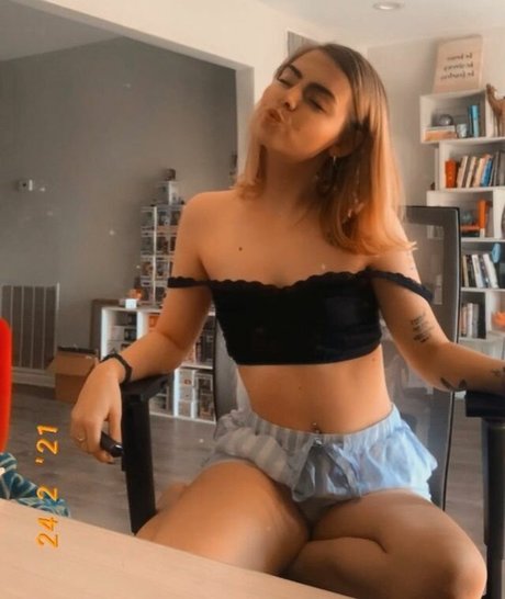 tricherie onlyfans chaud érotique image