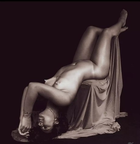 Malu Bastos modèle joli des photos