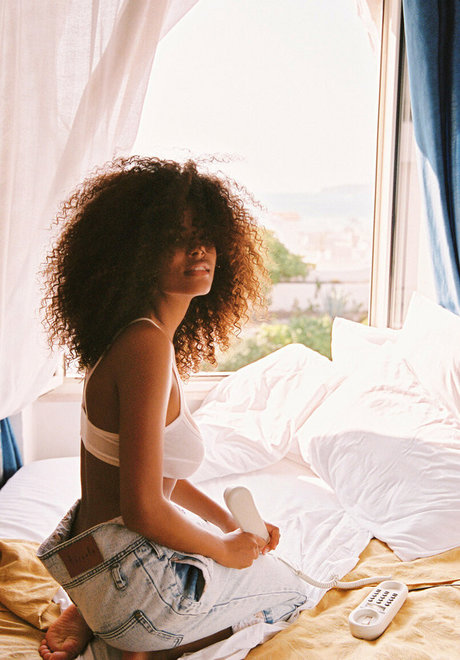 Tina Kunakey actrice hd des photos