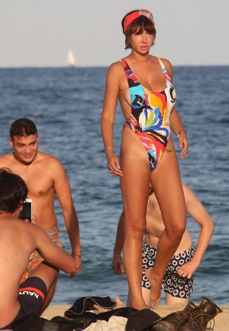 Jackie Cruz modèle érotique images