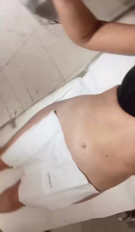 Helen Scott modèle joli galeries