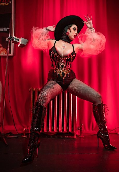 Ramona Slick modèle sympa galeries