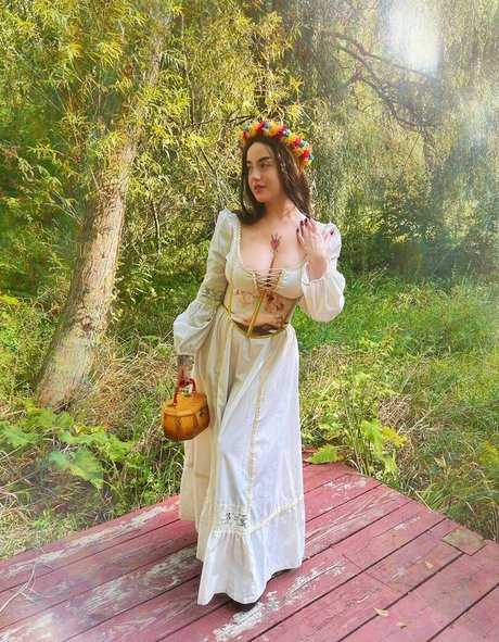 Ramona Slick actrice nue galeries