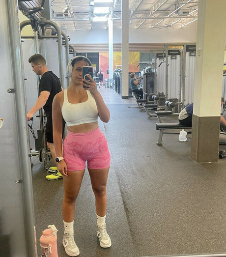 nana beno modèle adulte archive