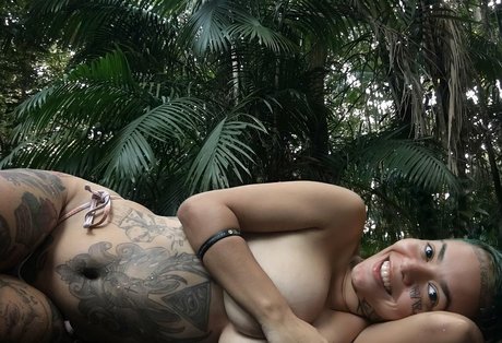 Milly Lascy star du porno adulte galeries