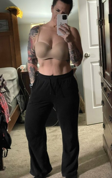 Holy Elle star du porno archive