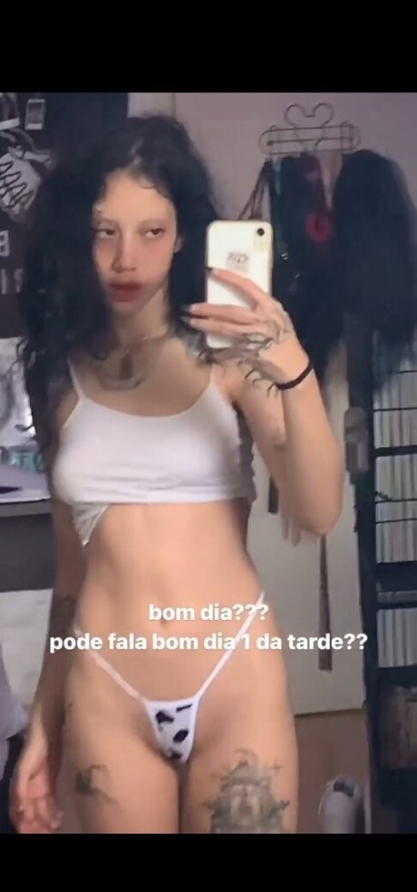 Strychniness étoile exclusive photos