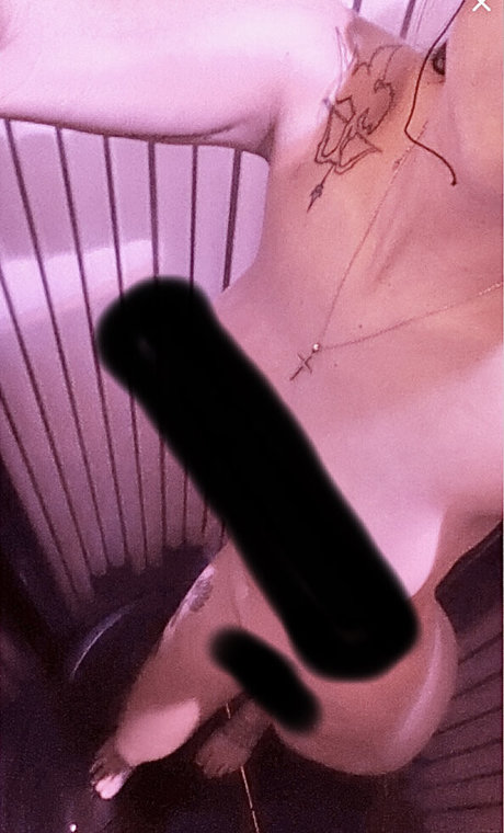 DezSomething actrice sexy archive