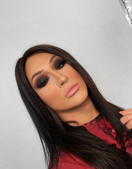 Sasha Donis nus étoiles archive