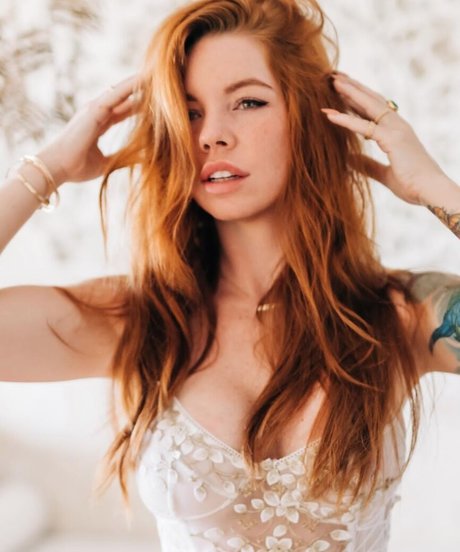 Ashleynmaynard nus étoiles galerie