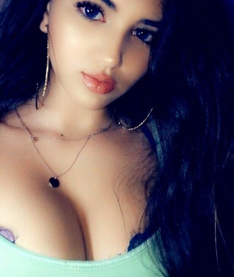 bbw gothique uniquementfans nu chaud images