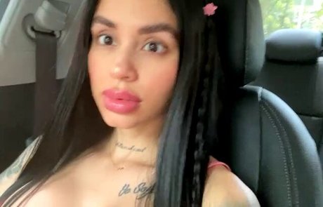 Lara Henao modèles nus photo