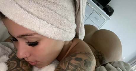 Daniela Andrea étoile exclusive images