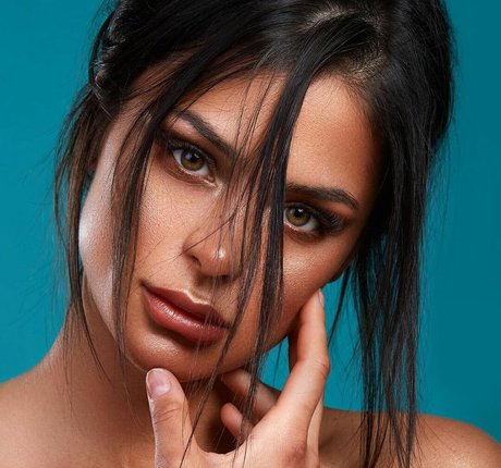 blonde au gros cul onlyfans érotique en haute qualité galerie