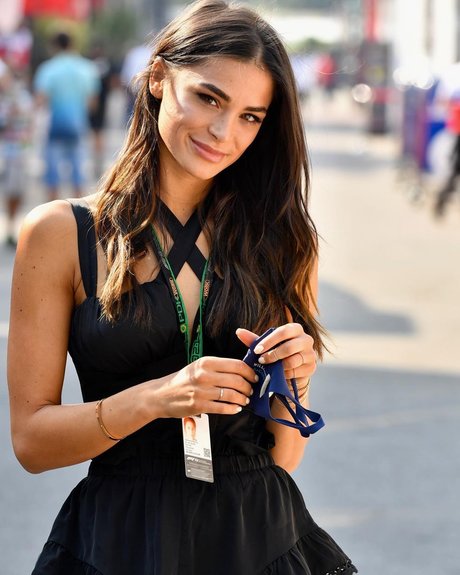 Sandra Dziwiszek star du porno exclusive galeries