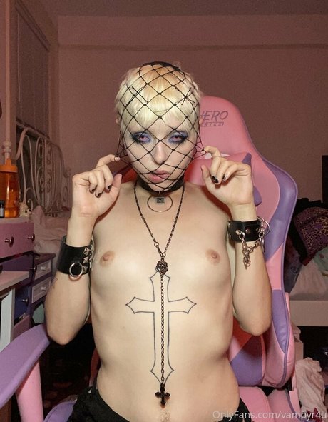 vampyr4u xxx star du porno img