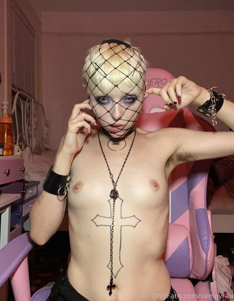 blonde au gros cul onlyfans haute qualité parfait des photos