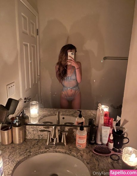 Kylee Tingstrom star du porno gratuit images