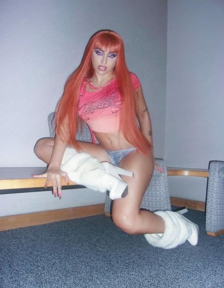 Lourdes Maria modèle joli galerie