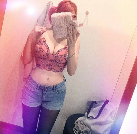 Julez Notyourwaifu 6 actrice xxx images