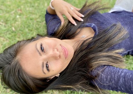 Tinkerbellish étoile nue des photos