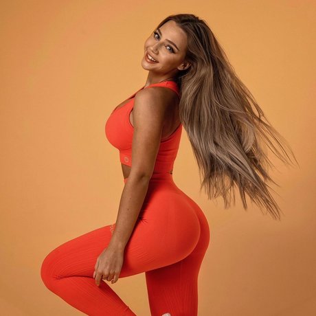 Anya Hryshchenko star du porno belle galeries