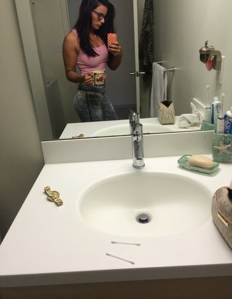 Shayna Foappiano modèle sympa collection