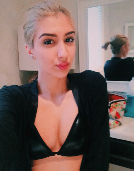 Jasdeep Johal actrice érotique img