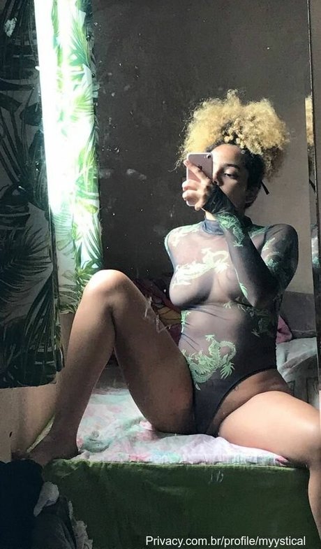 Myyyystical star du porno adulte photo