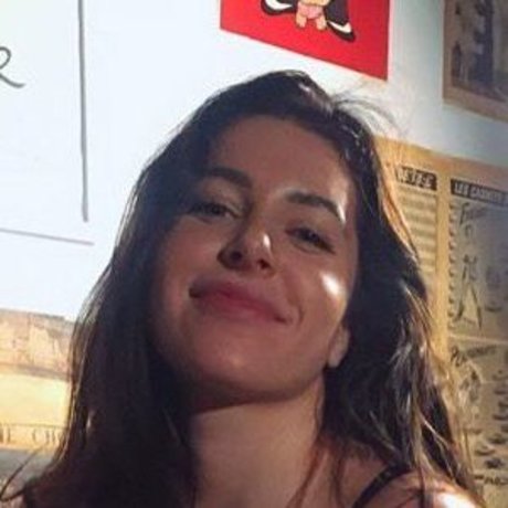 Sasha Moon haut de star du porno images