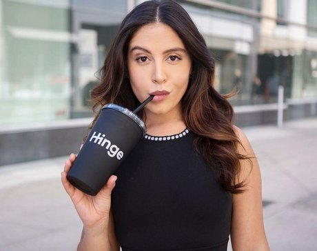 Cinthya Carmona art étoile des photos