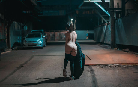 Djawa Jenny étoile nue photo